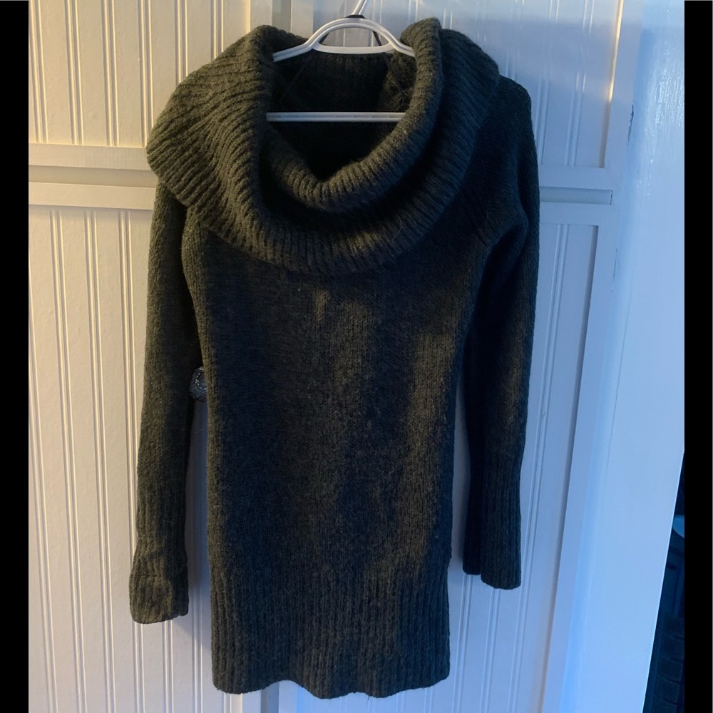 Guess sweater
